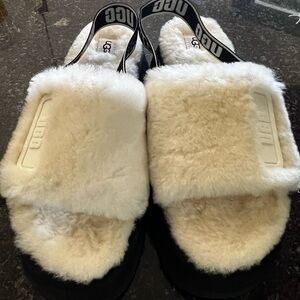 UGG Cream Fluffy Sandals-Fluff Yeah